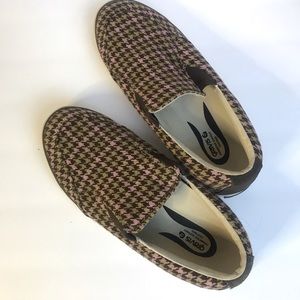 Gravis Womens Lowdown So Chocolate houndstooth slip-on shoes size 8.5